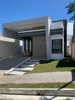 Vende-se casa de Alto Padrão no Condomínio Giardino Bianco por R$700mil