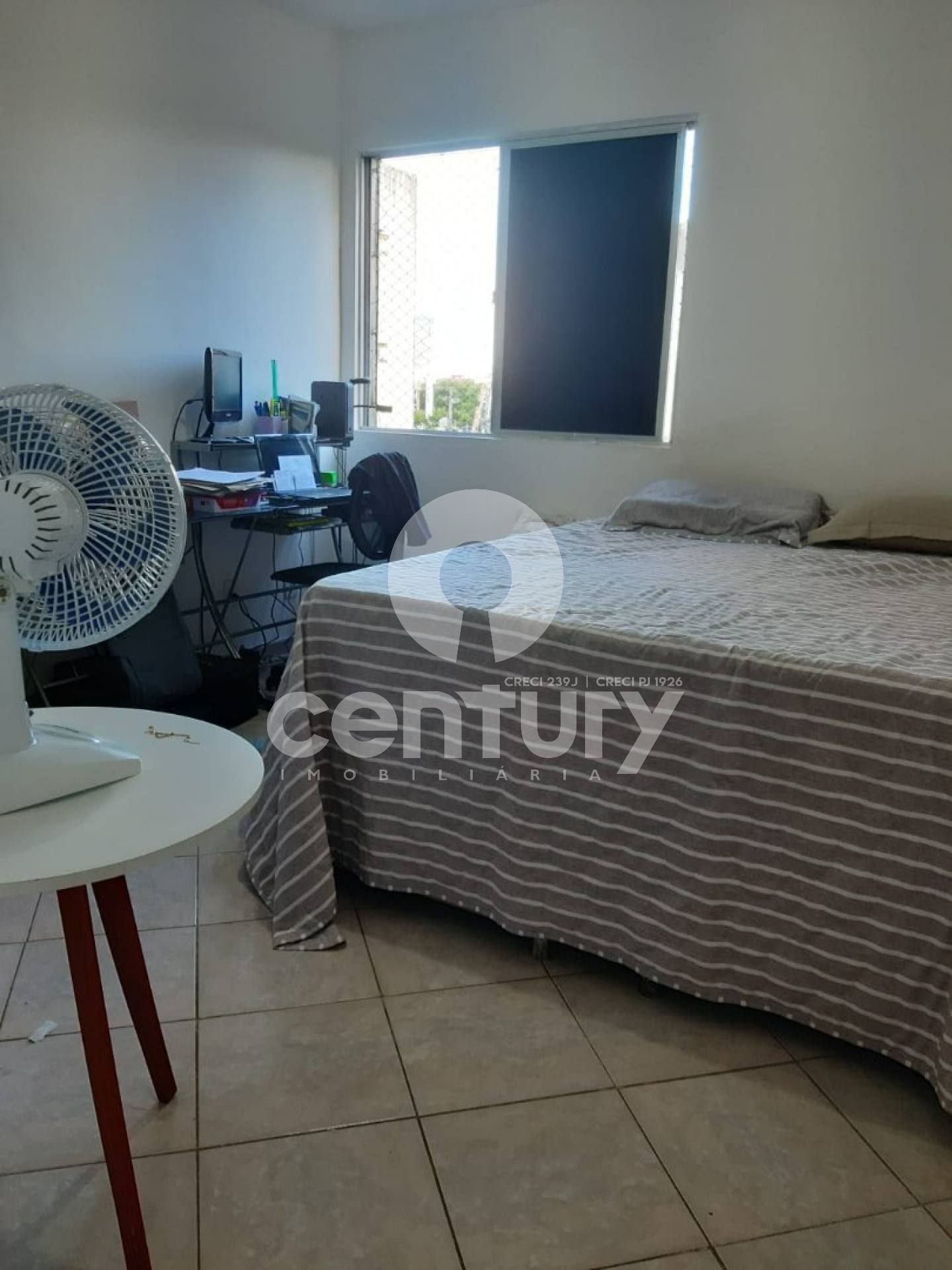 Apartamento Para Vender no Residencial Sul com 3 quartos no bairro Farolândia em Aracaju