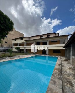 Casa Triplex com 23 quartos (23 suítes), 8 vagas de garagem, Deck, Piscina, Churrasqueira, Casa de esquina com duas frentes, 1.800m² (Terreno - 1.089m² - 33x33), R$ 2.300.000,00 - a poucos metros a Av. Dos Expedicionários - Parreão - Fortaleza/CE