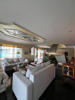 Casa Triplex com 23 quartos (23 suítes), 8 vagas de garagem, Deck, Piscina, Churrasqueira, Casa de esquina com duas frentes, 1.800m² (Terreno - 1.089m² - 33x33), R$ 2.300.000,00 - a poucos metros a Av. Dos Expedicionários - Parreão - Fortaleza/CE