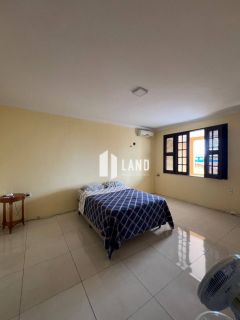 Casa Triplex com 23 quartos (23 suítes), 8 vagas de garagem, Deck, Piscina, Churrasqueira, Casa de esquina com duas frentes, 1.800m² (Terreno - 1.089m² - 33x33), R$ 2.300.000,00 - a poucos metros a Av. Dos Expedicionários - Parreão - Fortaleza/CE