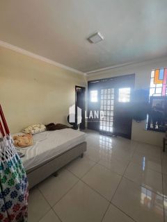 Casa Triplex com 23 quartos (23 suítes), 8 vagas de garagem, Deck, Piscina, Churrasqueira, Casa de esquina com duas frentes, 1.800m² (Terreno - 1.089m² - 33x33), R$ 2.300.000,00 - a poucos metros a Av. Dos Expedicionários - Parreão - Fortaleza/CE