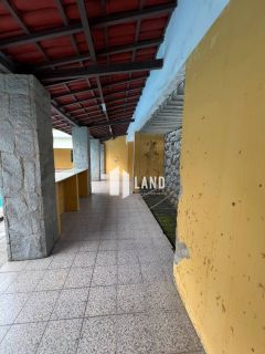 Casa Triplex com 23 quartos (23 suítes), 8 vagas de garagem, Deck, Piscina, Churrasqueira, Casa de esquina com duas frentes, 1.800m² (Terreno - 1.089m² - 33x33), R$ 2.300.000,00 - a poucos metros a Av. Dos Expedicionários - Parreão - Fortaleza/CE