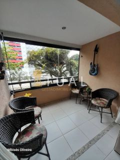 Apartamento com 3 quartos sendo uma suíte no Costa Azul