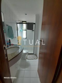 Apartamento com 3 quartos sendo uma suíte no Costa Azul