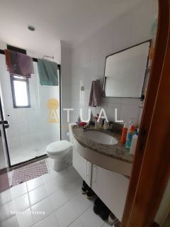 Apartamento com 3 quartos sendo uma suíte no Costa Azul