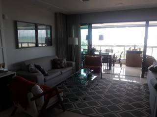 Apartamento 165m², 4/4, 03 suítes, varandão gourmet integrado a cozinha, Lavabo, DCE, Leste, andar alto, vista mar