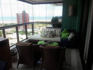 Apartamento 165m², 4/4, 03 suítes, varandão gourmet integrado a cozinha, Lavabo, DCE, Leste, andar alto, vista mar