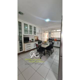 Casa Condomínio Fechado 850m², 5/4, todos suítes, salas estar, jantar, sala íntima, varanda, área gourmet, DCE