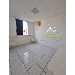 Apartamento 53m², 2/4, WC social, salas para 2 ambientes (estar e jantar), cozinha/área de serviço, 1 vaga de garagem.