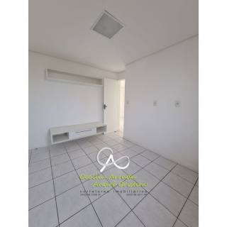 Apartamento 53m², 2/4, WC social, salas para 2 ambientes (estar e jantar), cozinha/área de serviço, 1 vaga de garagem.