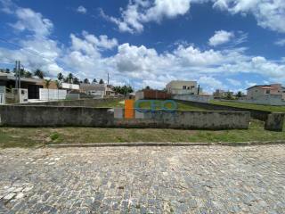 Lote de esquina no condomínio Portal do Mar