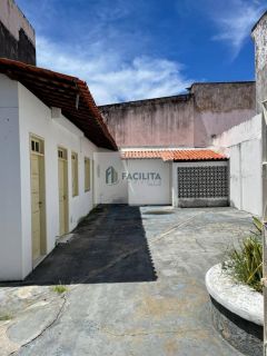 CASA NO SALGADO FILHO