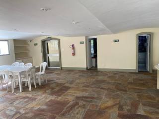 Vende-se apartamento nos Aflitos.