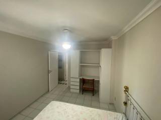 Vende-se apartamento nos Aflitos.