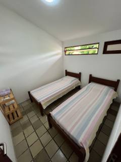 Casa a beira-mar de Tamandaré, Campas, toda mobiliada, com 1º andar, com 4 quartos, sendo 1 suíte.