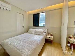 Apartamento 2 Quartos, suíte, nascente, vista para o mar, 2 vagas em Candeias, apouco metros da praia