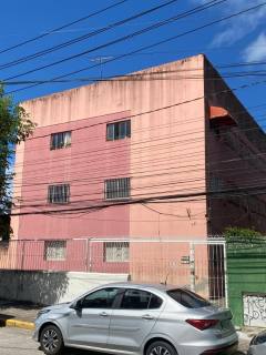 Vende-se apartamento quarto e sala no Pina