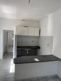 Vende-se apartamento quarto e sala no Pina