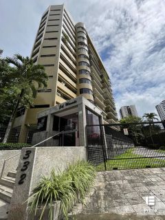 Apartamento Para Vender com 4 suítes no bairro Casa Forte em Recife