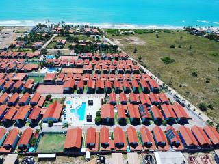 Casa c/primeiro andar, c/3 quartos suítes, piscina privativa, em cond., Praia dos Carneiros