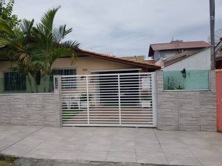 Casa Para Vender com 2 quartos no bairro Centro em Penha Santa Catarina