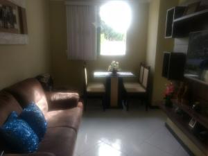 Vendo apartamento no Conjunto Augusto Franco, Condomínio Padre Lemper (VENDIDO)