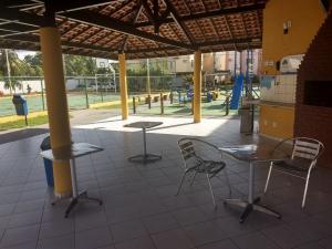 (VENDIDO) apartamento no conjunto Augusto Franco, cond. Luar da Praia,