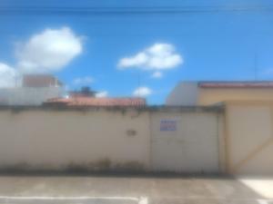 (VENDIDA) Casa no Conjunto Orlando Dantas,