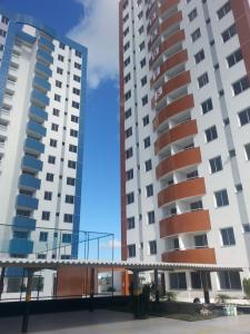 Vendo apartamento no Conjunto Augusto Franco, Condomínio Residencial Monticello. (VENDIDO)