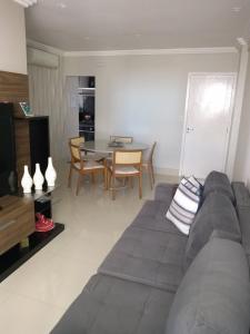 Vendo apartamento no Conjunto Augusto Franco, Condomínio Residencial Monticello. (VENDIDO)