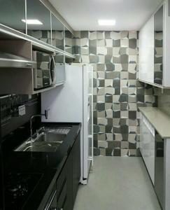 Vendo apartamento no Conjunto Augusto Franco, Condomínio Residencial Monticello. (VENDIDO)