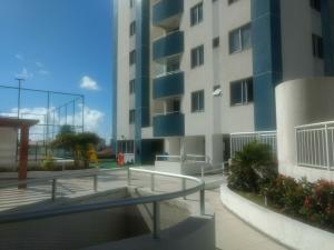 Vendo apartamento no conjunto Augusto Franco, no condomínio Residencial Monticello (VENDIDO)