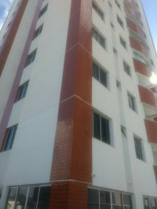 Vendo apartamento no conjunto Augusto Franco, no condomínio Residencial Monticello (VENDIDO)