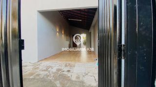 CASA RESIDENCIAL / COMERCIAL,CENTRO