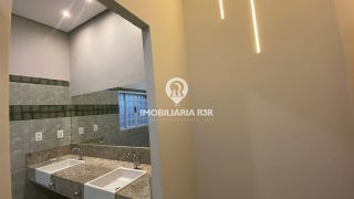 CASA RESIDENCIAL / COMERCIAL,CENTRO