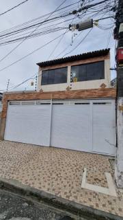 CASA COM DOIS PAVIMENTOS NO SIQUEIRA CAMPOS