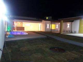 Casa com piscina no mosqueiro