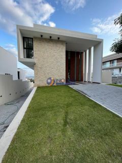 Casa de Condomínio Para Vender com 5 quartos 4 suítes no bairro Mirante em Campina Grande