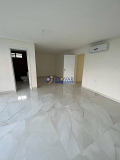 Casa de Condomínio Para Vender com 5 quartos 4 suítes no bairro Mirante em Campina Grande