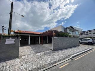 Casa comercial Ideal para clinicas - excelente localizacao - Manaira - Joao Pessoa