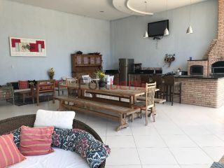 Casa de Condomínio Para Vender com 6 quartos 4 suítes no bairro Caraguatá em Mairiporã