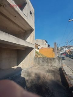 Sobrado Para Vender com 3 quartos 1 suítes no bairro Serpa em Caieiras