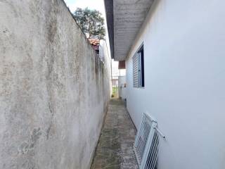 Casa térrea com 4 quartos (2 suítes) à venda, 145 m² por R$ 750.000 - Jardim das Américas - Curitiba/PR