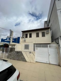 Casa Comercial no bairro PONTO CENTRAL