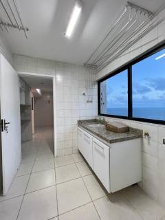Edifício Porto Atlântico, 154m2, andar alto, beira mar, ventilado, armarios