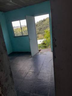 Casa Para Vender com 03 quartos no bairro Petrolina em Ibirité