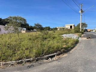 Lote / Terreno de Bairro Para Vender no bairro Guarujá Mansões em Betim