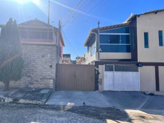 Casa Para Vender com 03 quartos no bairro Tropical em Contagem