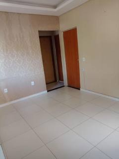 Casa Para Vender com 03 quartos no bairro Tropical em Contagem